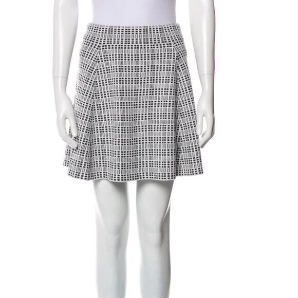 Theory size Small skater dressy skirt fit & flare & flirty! Excellent condition - Picture 3 of 7